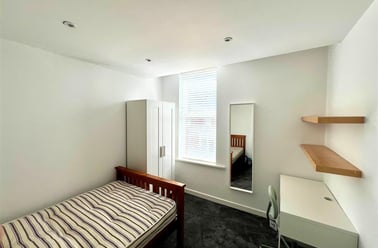 Hazelwood Avenue, Jesmond, Newcastle - Image 3